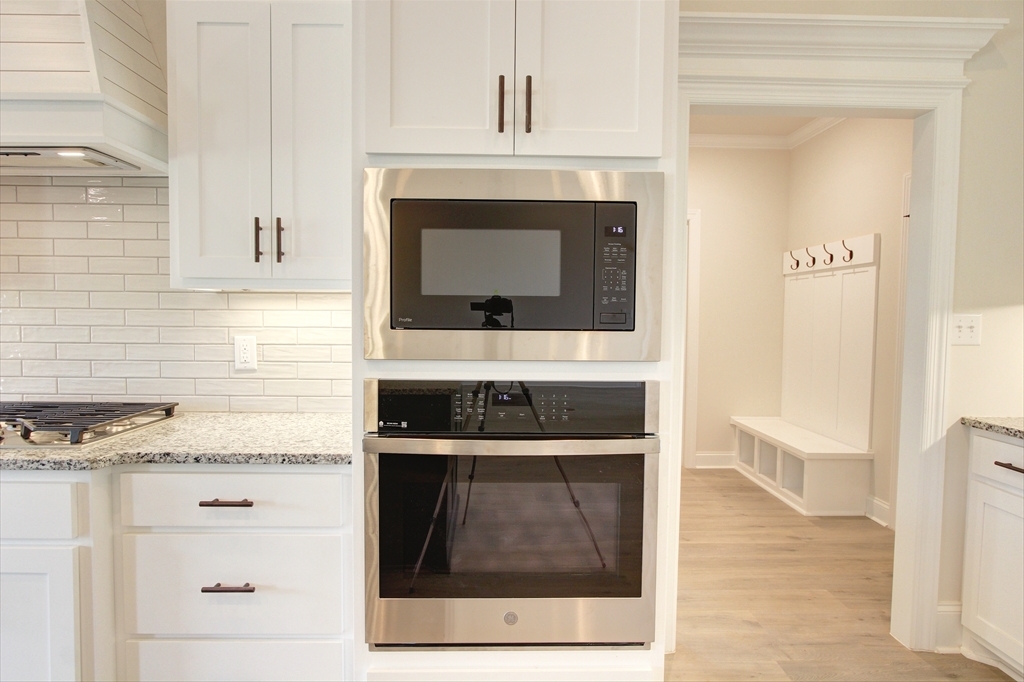 Wall Microwave and Oven