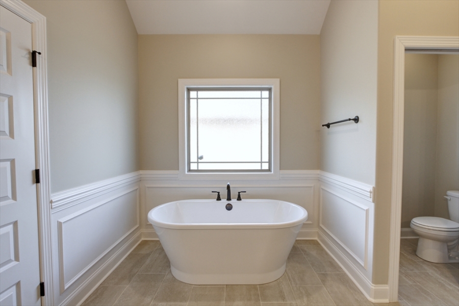 Free Standing Soaker Tub