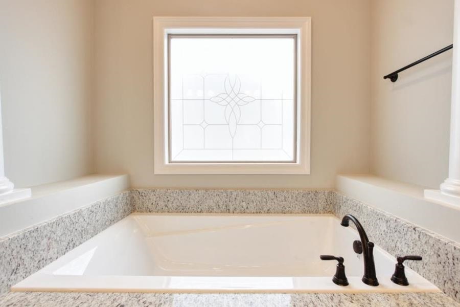 Jetted or Non Jetted Six Foot Soaker Tubs